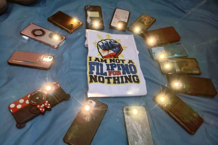 pro-duterte-fist-hong-kong